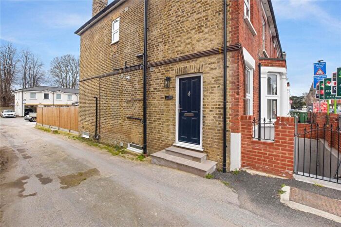 2 Bedroom Flat For Sale In North Cray Road, Bexley, DA5