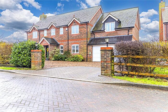 5 Bedroom Detached House For Sale In Beacon View, Northall, Buckinghamshire, LU6