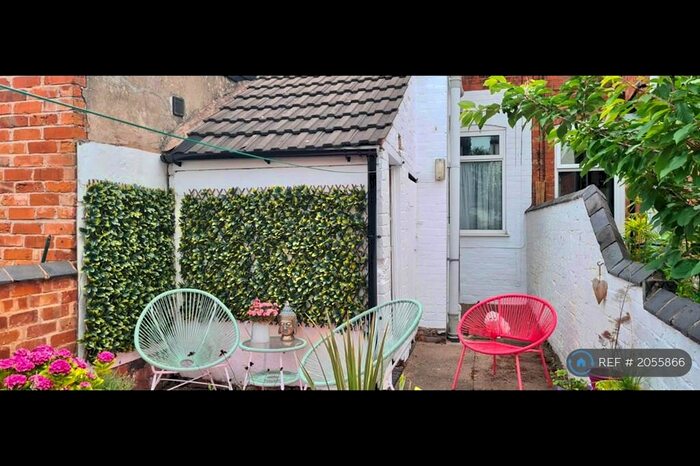 2 Bedroom Terraced House To Rent In West Avenue, Leicester, LE2