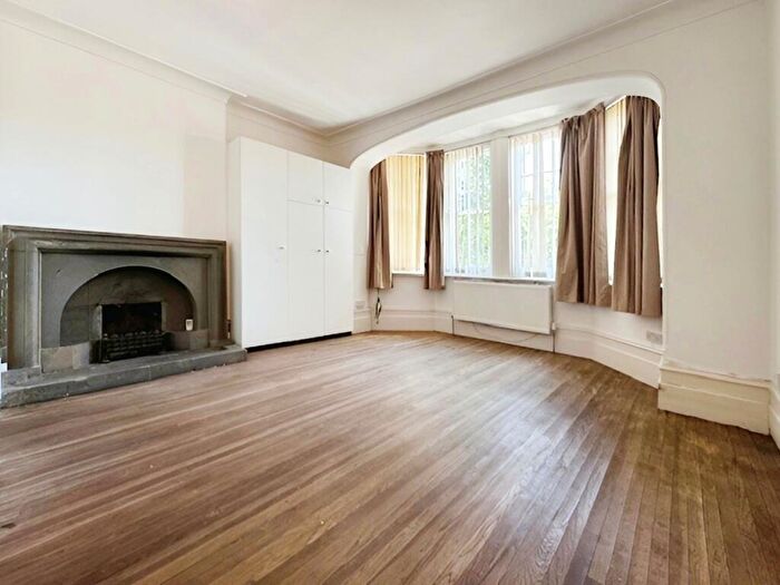 1 Bedroom Flat To Rent In Bromley Road Catford, SE6