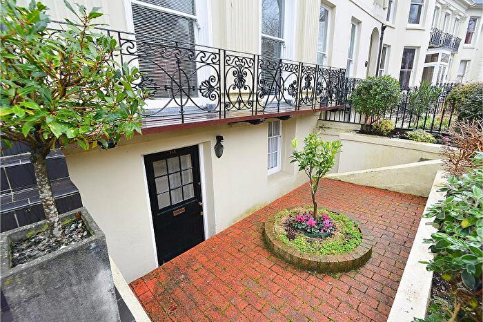 1 Bedroom House To Rent In Hanover Crescent, Brighton, BN2