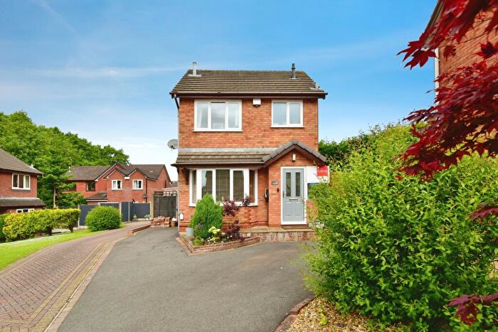 3 Bedroom Detached House For Sale In Gedney Grove, Newcastle, Staffordshire, ST5