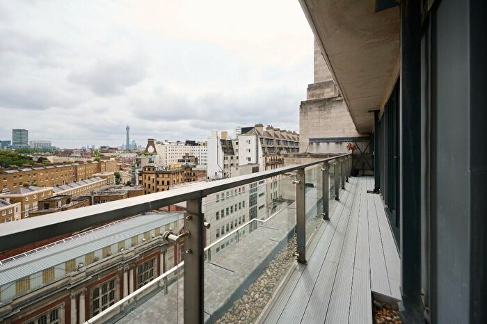 2 Bedroom Apartment To Rent In Flat, Baker Street, London, NW1