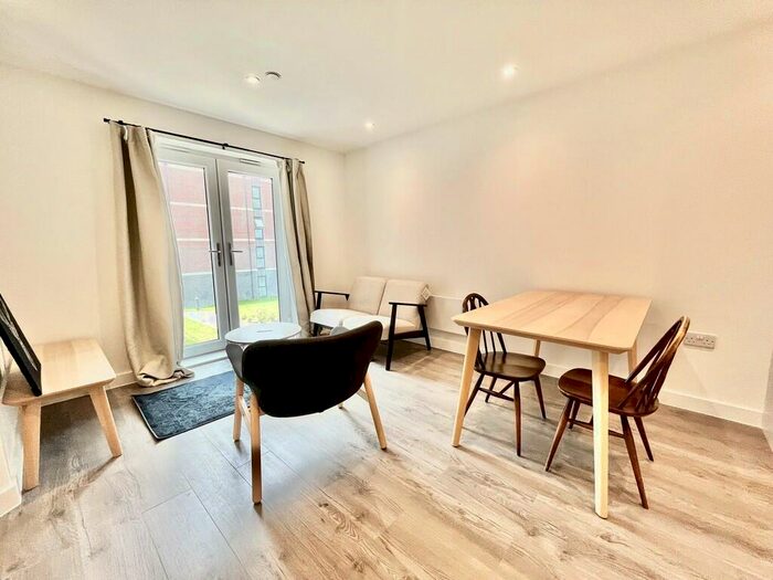 1 Bedroom Apartment To Rent In Alexandra Park, LS4