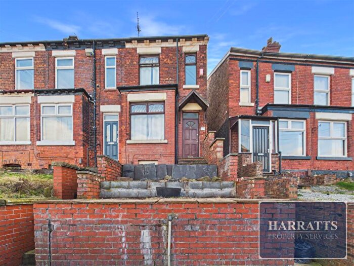 2 Bedroom End Of Terrace House For Sale In Turncroft Lane, Stockport, SK1