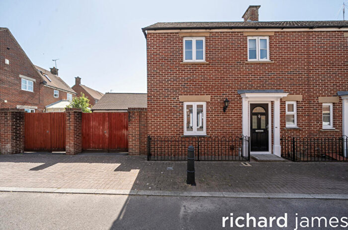 3 Bedroom Semi-Detached House For Sale In Dunvant Road, Redhouse, Swindon, SN25