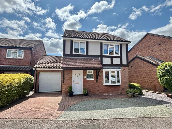4 Bedroom Detached House For Sale In Sheppard Close, Chippenham, SN15