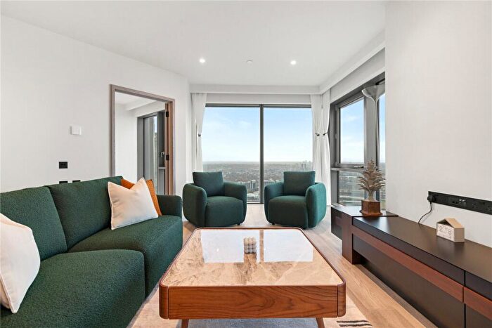 2 Bedroom Apartment To Rent In Marsh Wall, Aspen, Canary Wharf, London, E14