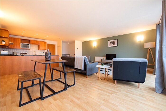 2 Bedroom Flat For Sale In Tanner Street, London, SE1