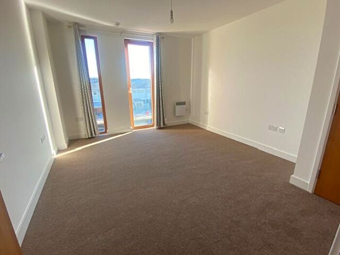 2 Bedroom Property To Rent In Dock Head Road, Chatham, ME4
