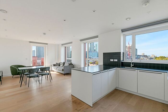 3 Bedroom Flat To Rent In Cotton Street, London, E14