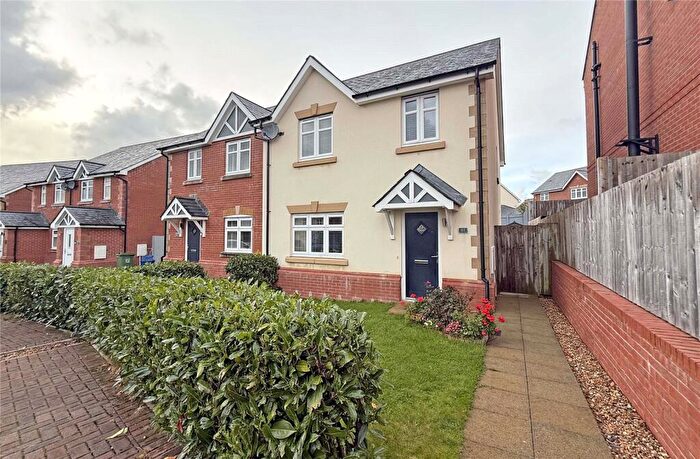 3 Bedroom Semi-Detached House For Sale In Gwel Y Llan, Caernarfon, Gwynedd, LL55