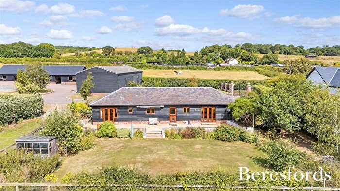 2 Bedroom Bungalow To Rent In Ramsden Park Road, Ramsden Bellhouse, CM11