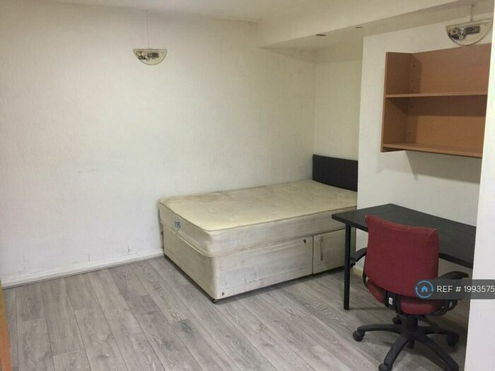 1 Bedroom Flat To Rent In Claremont, Bradford, BD7