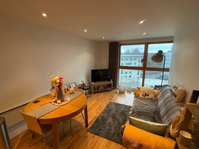 1 Bedroom Flat To Rent In The Boulevard, Hunslet, Leeds, LS10