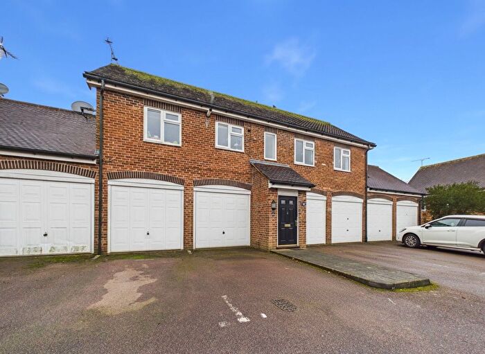 1 Bedroom Maisonette To Rent In Kennedy Close, London Colney, St. Albans, Hertfordshire, AL2