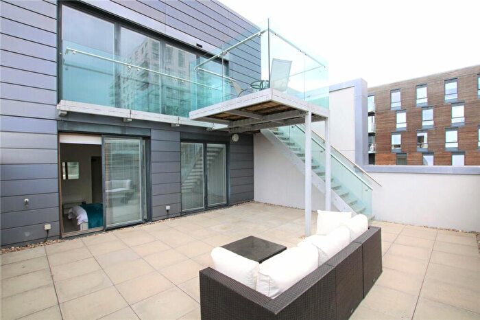 2 Bedroom Apartment To Rent In Halcyon, Chatham Place, Reading, Berkshire, RG1
