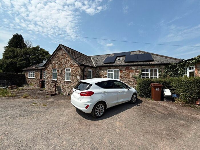 3 Bedroom Semi Detached Bungalow For Sale In The Stables, Higher Grants, Exebridge, Dulverton, Somerset, TA22