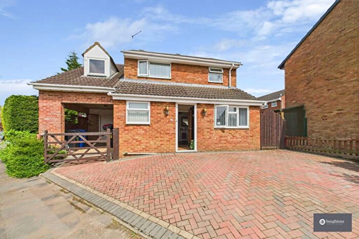 5 Bedroom Detached House For Sale In Stratton Drive, Brackley, NN13