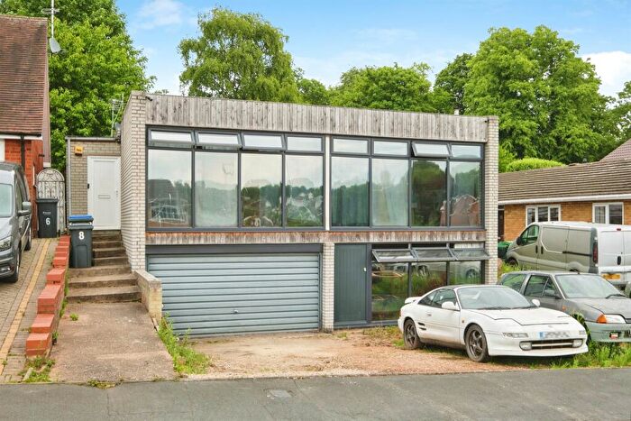 3 Bedroom Detached House For Sale In Wrottesley Road, Birmingham, B43