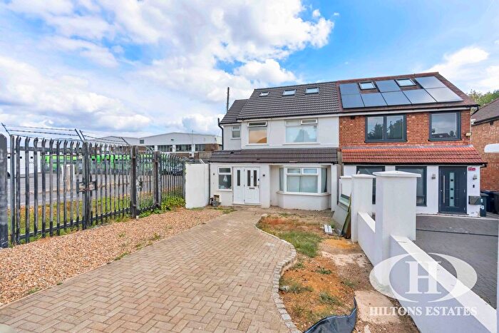 4 Bedroom Semi-Detached House For Sale In Greenford Road, Greenford, UB6
