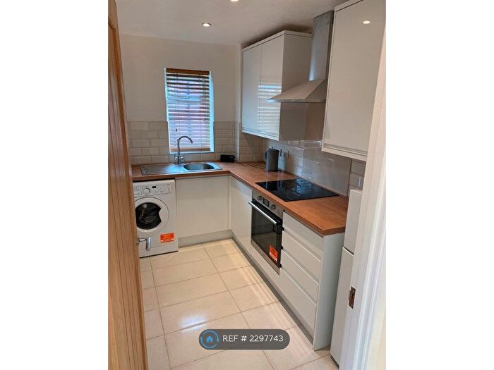 2 Bedroom Maisonette To Rent In Sovereign Court, High Wycombe, HP13