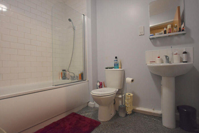 1 Bedroom Flat To Rent In Canning Circus Nottingham, NG7