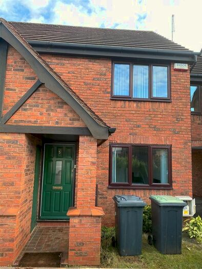 2 Bedroom Property To Rent In Osterley Grove, Nuthall, Nottingham NG16