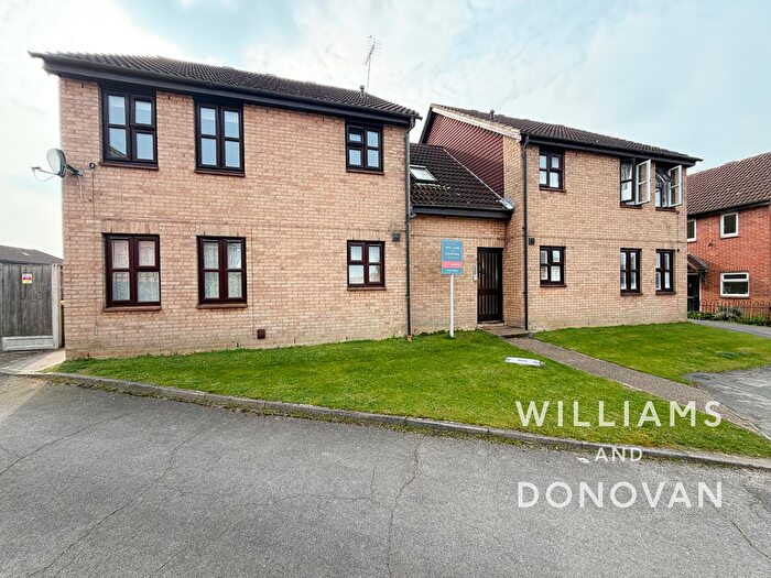 Studio To Rent In Sudeley Gardens, Hockley, Essex, SS5