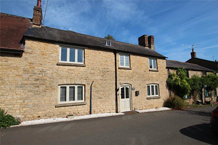 2 Bedroom Terraced House To Rent In Pebble Lane, Brackley, NN13