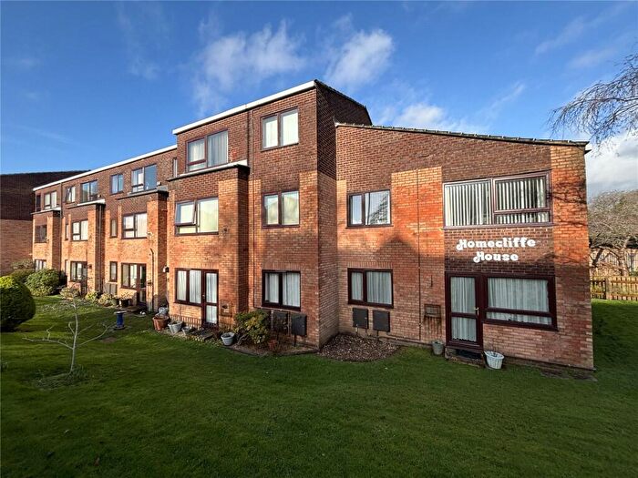 1 Bedroom Apartment For Sale In Lymington Road, Highcliffe On Sea, Christchurch, Dorset, BH23