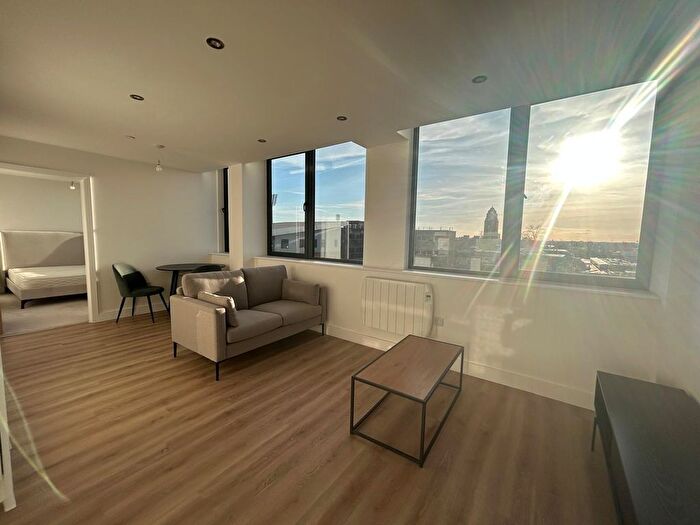 1 Bedroom Flat To Rent In Talbot Road, Stretford, M16