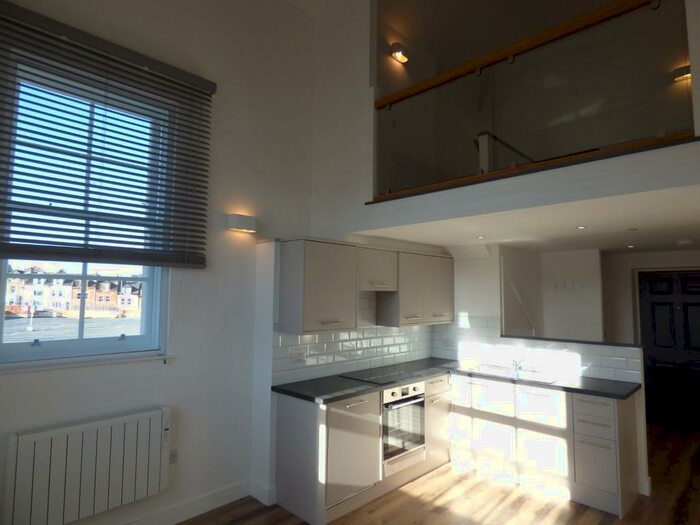 2 Bedroom Apartment To Rent In Burkhardt Hall, SN1