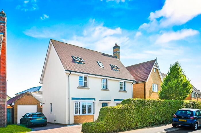 5 Bedroom Detached House For Sale In Woodlands Park Drive, Dunmow, Essex, CM6