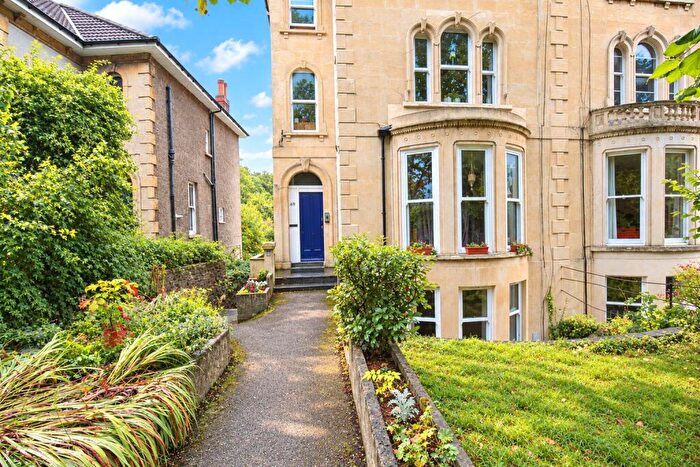 2 Bedroom Apartment For Sale In Redland Road, Bristol, BS6