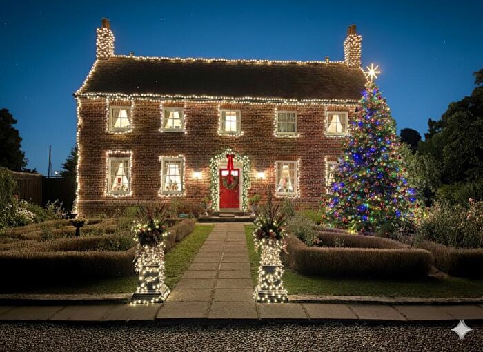 4 Bedroom Detached House For Sale In Barrow Hall Road, Little Wakering, Southend On Sea, Essex, SS3