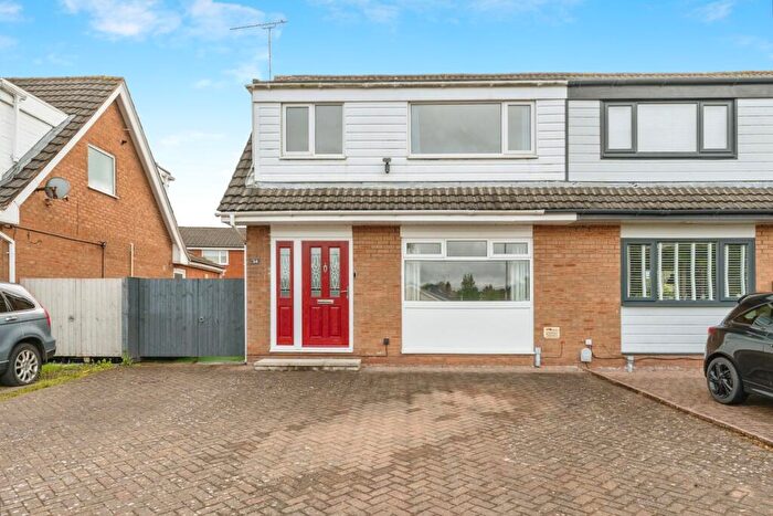 3 Bedroom Semi-Detached House For Sale In Timberfields Road, Chester, Cheshire, CH1