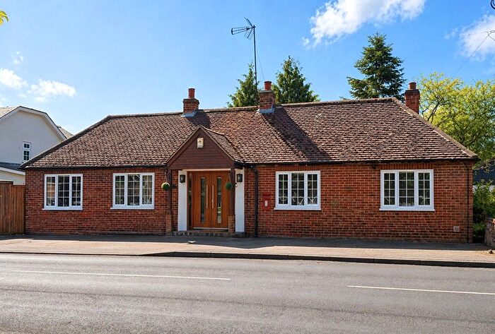 3 Bedroom Bungalow For Sale In Warfield Street, Warfield, Bracknell, Berkshire, RG42