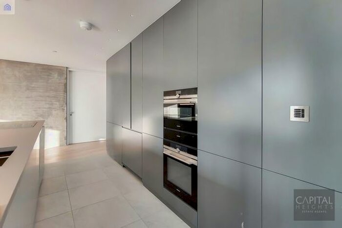 2 Bedroom Flat To Rent In Manhattan Loft Gardens, International Way, London, E20