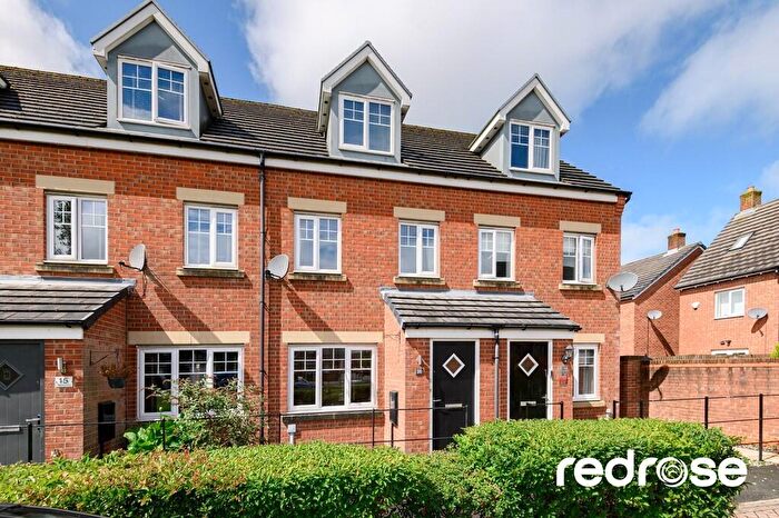 3 Bedroom Mews To Rent In Ferndown Avenue, PR7