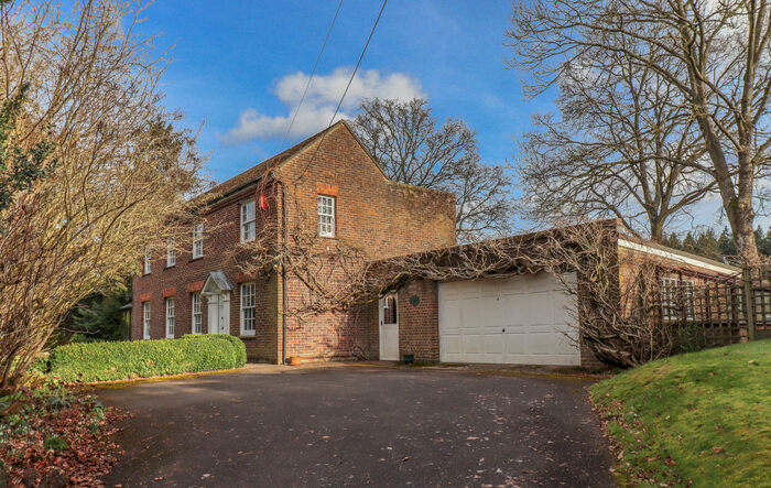 4 Bedroom Detached House For Sale In Ragged Appleshaw, Andover, Hampshire, SP11