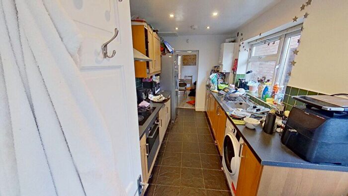 5 Bedroom House To Rent In Dartmouth Road, Selly Oak, Birmingham, B29