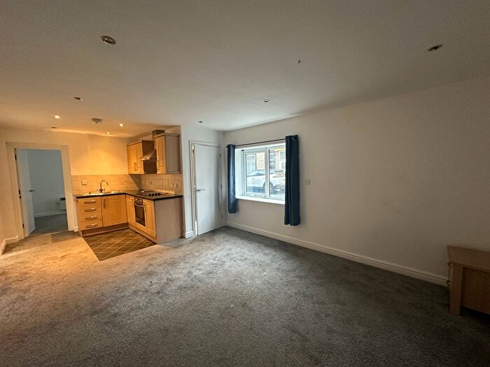 2 Bedroom Flat To Rent In Allendale Court, Burnley, BB12