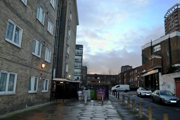 2 Bedroom Flat To Rent In Wellington Row, London, E2