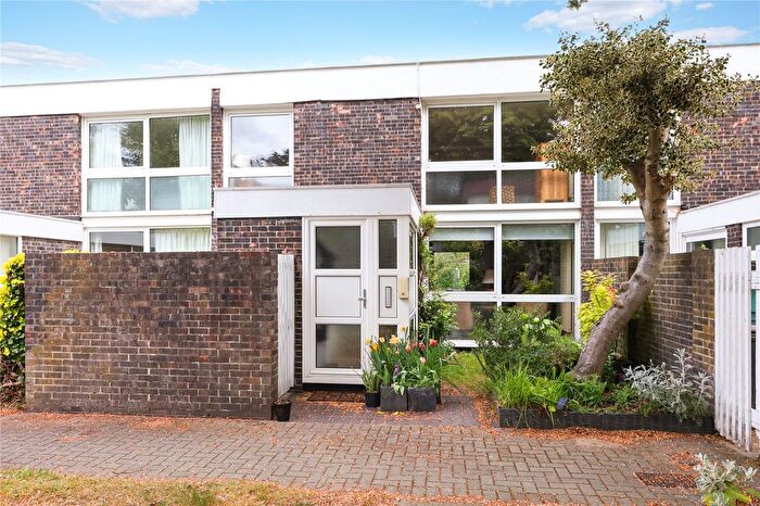 3 Bedroom Terraced House To Rent In Brackley, Weybridge, Surrey, KT13