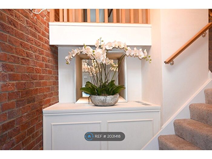 5 Bedroom Flat To Rent In Main Street, Market Bosworth, Nuneaton, CV13