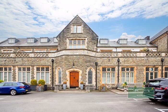 2 Bedroom Maisonette For Sale In The Manor Talygarn, Pontyclun, CF72