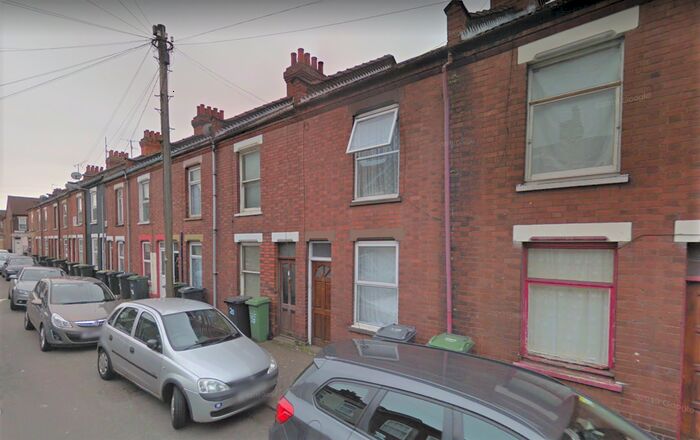 2 Bedroom Terraced House To Rent In Wimborne Road, Luton, Bedfordshire LU1