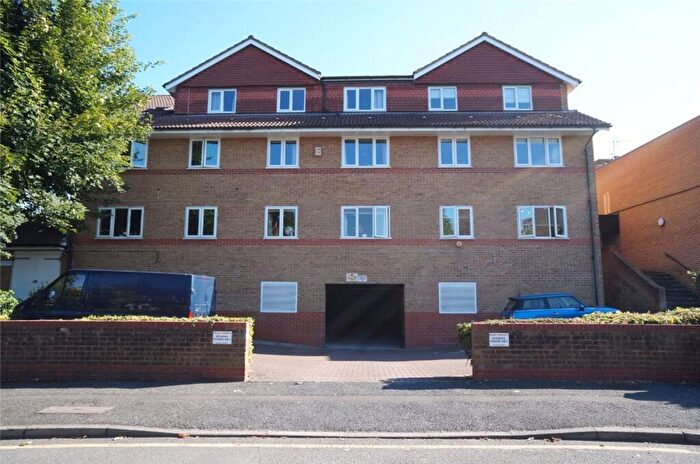 1 Bedroom Flat To Rent In Manor Road, Hunters Lodge, DA15