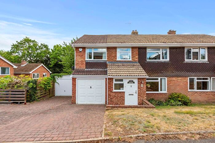 4 Bedroom Semi-detached House For Sale In Sunnycroft, Downley, HP13